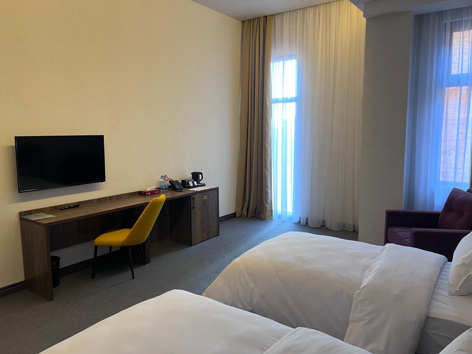 Grand Plaza Hotel Samarkand Bagian luar foto