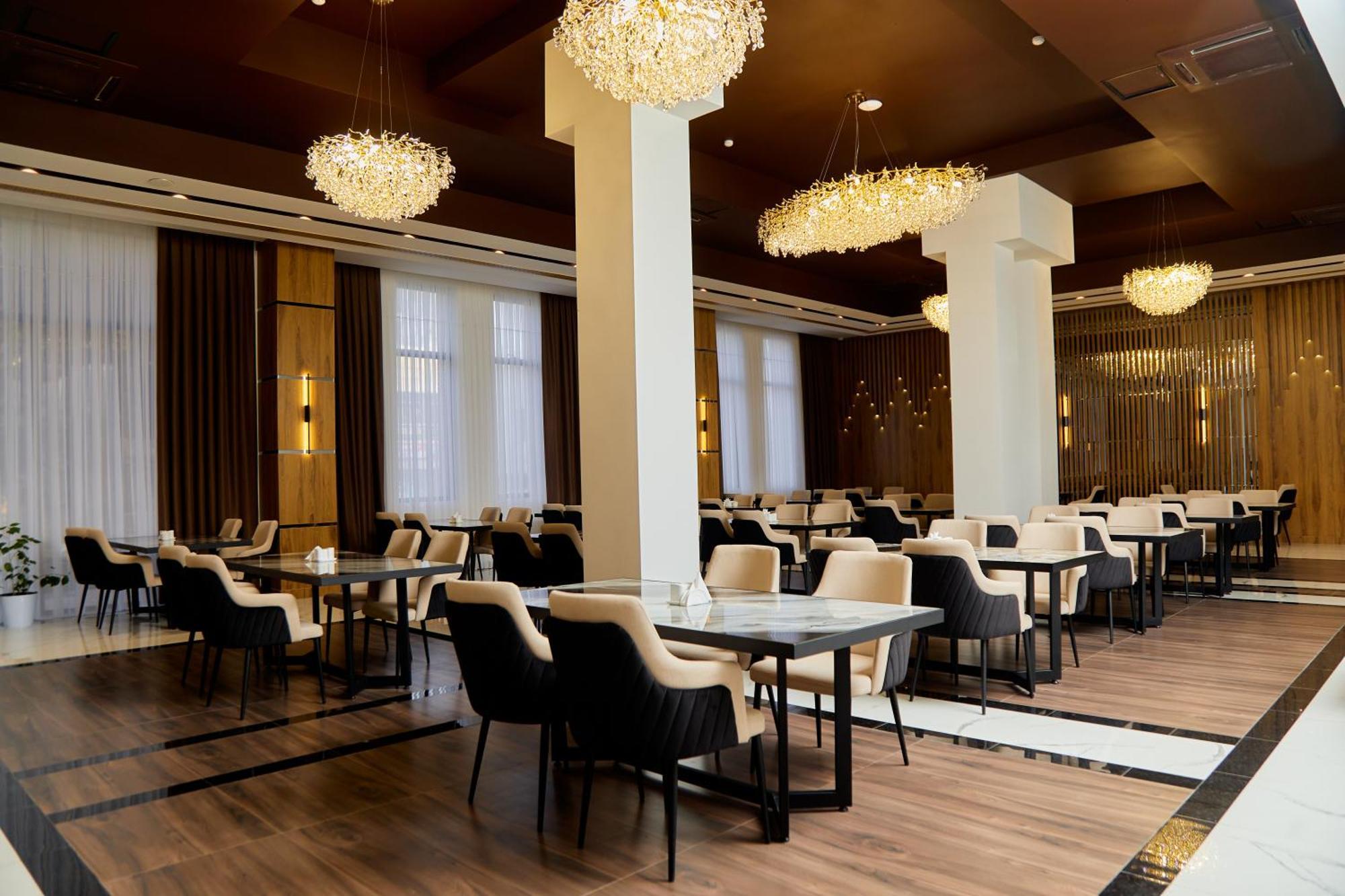 Grand Plaza Hotel Samarkand Bagian luar foto