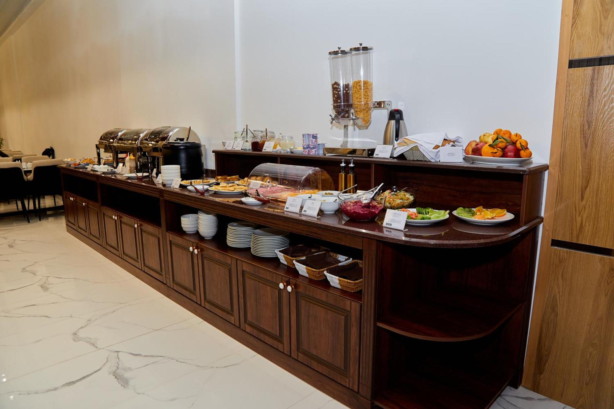 Grand Plaza Hotel Samarkand Bagian luar foto